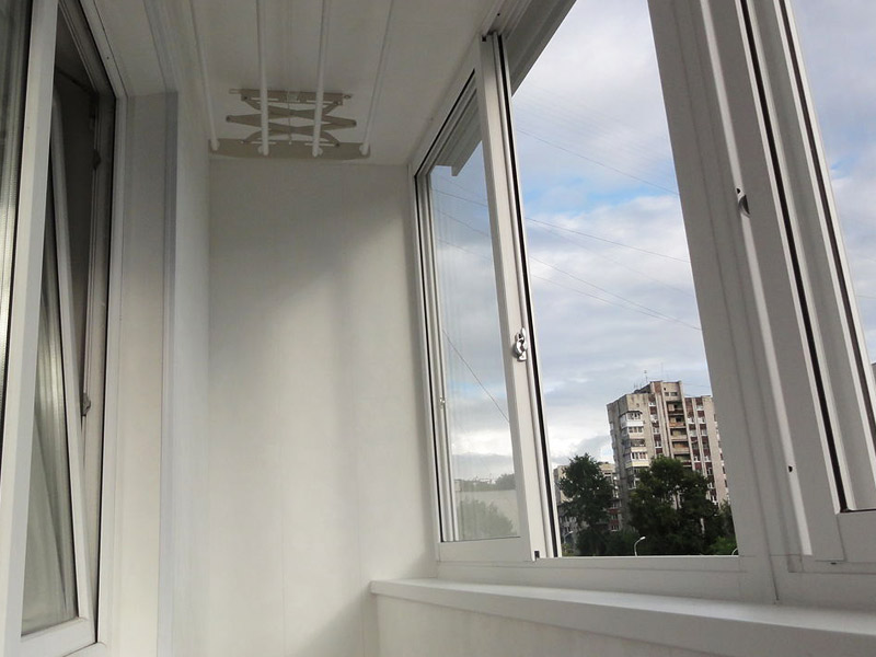 Раздвижные пластиковые окна на балкон